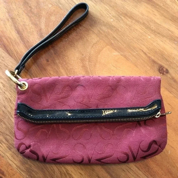 Simply Vera by Vera Wang Burgundy Wristlet - Picture 1 of 8